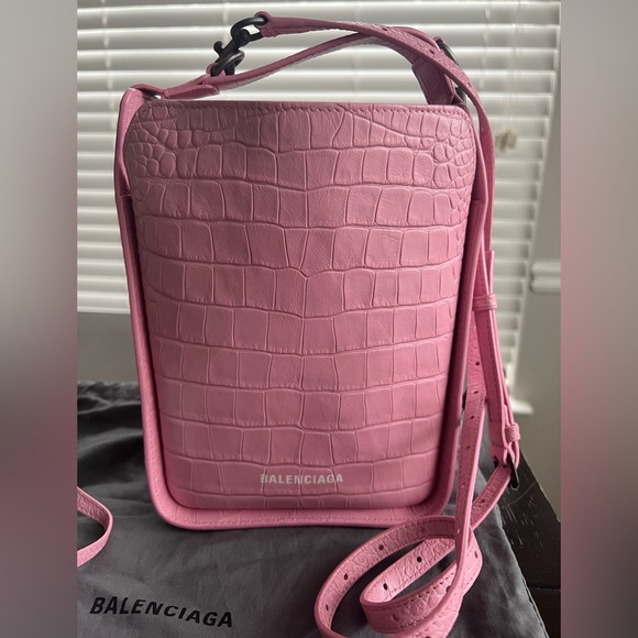 COPY - Pink Leather Balenciaga Tool 2.0 North-South Tote Bag Xs (AUTHENTIC) - Picture 11 of 11